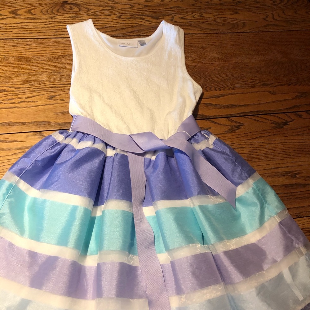 Girls’ dress